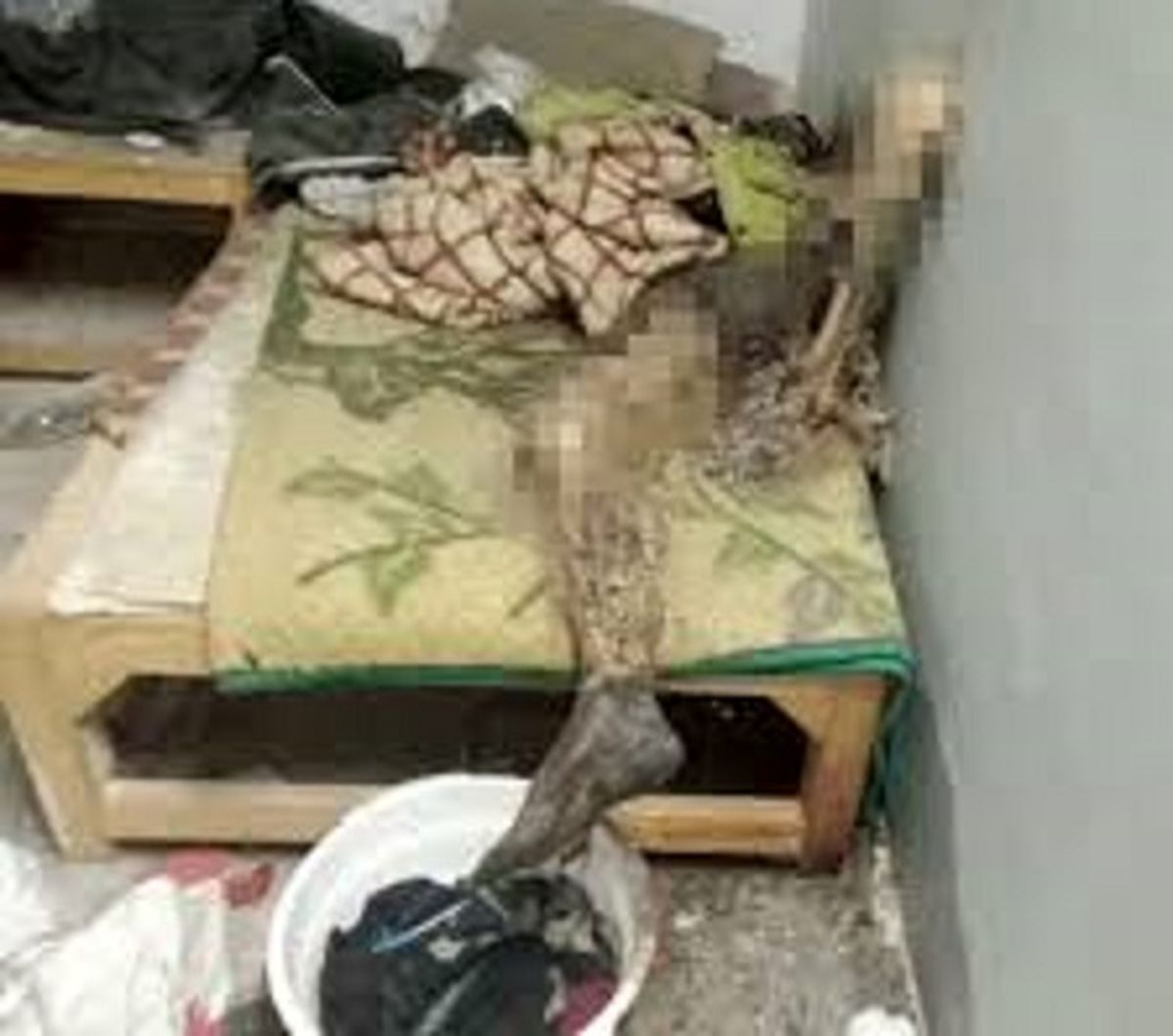 ماجرای تکان دهنده مردی که روی تختخواب «اسکلت» شد
