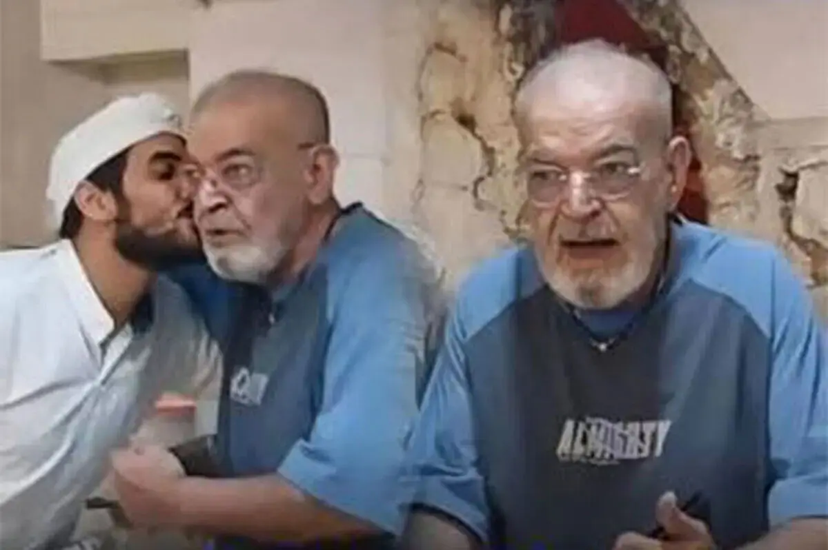 رفتار جالب حمید لولایی در نانوایی محله‌شان/ ویدئو