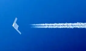 بمب‌افکن B-۲۱ Raider در آسمان دیده شد/ عکس