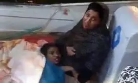 ماجرای انتقال مادر و دختر بیمار هرمزی به بندرعباس با قایق چه بود؟
