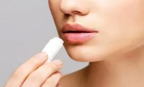 درمان ترک لب با چند راه ساده خانگی