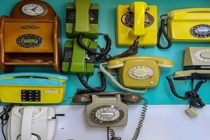 تلفن‌ های قورباغه ای، میراث ۵۴ ساله یک مشهدی