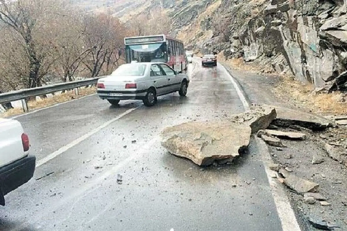 هشدار سقوط سنگ و رانش زمین در جاده‌های کوهستانی مازندران