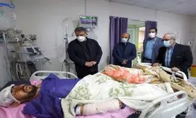  عیادت شهردار اهواز و جمعی از مسئولین از مصدومان تصادف زنجیره ای اهواز-خرمشهر