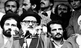 امام خمینی: نظر آیت الله طالقانی درباره حجاب صحیح است/  قطب زاده: سخنرانی آیت الله طالقانی را سانسور نکردیم، باطری دوربین تمام شده بود/ عکس