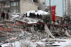 شایعات عجیب و غریب درباره زلزله ترکیه؛ هارپ عامل لرزش ۷/۸ ریشتری؟

