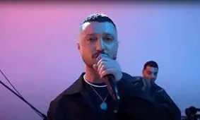 واکنش معنادار «شایع» به خبر مجوز کنسرتش در ایران/ ویدئو