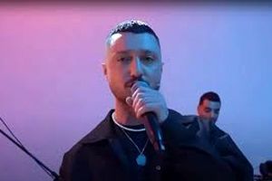 واکنش معنادار «شایع» به خبر مجوز کنسرتش در ایران/ ویدئو