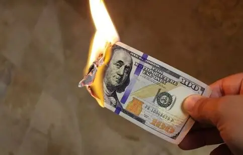 مراسم دلارسوزان در تجمع شبانه/ ویدئو