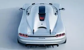 یک اسب بخار به ازای هر کیلو وزن، قدرت باورنکردنی یک ابرخودرو!