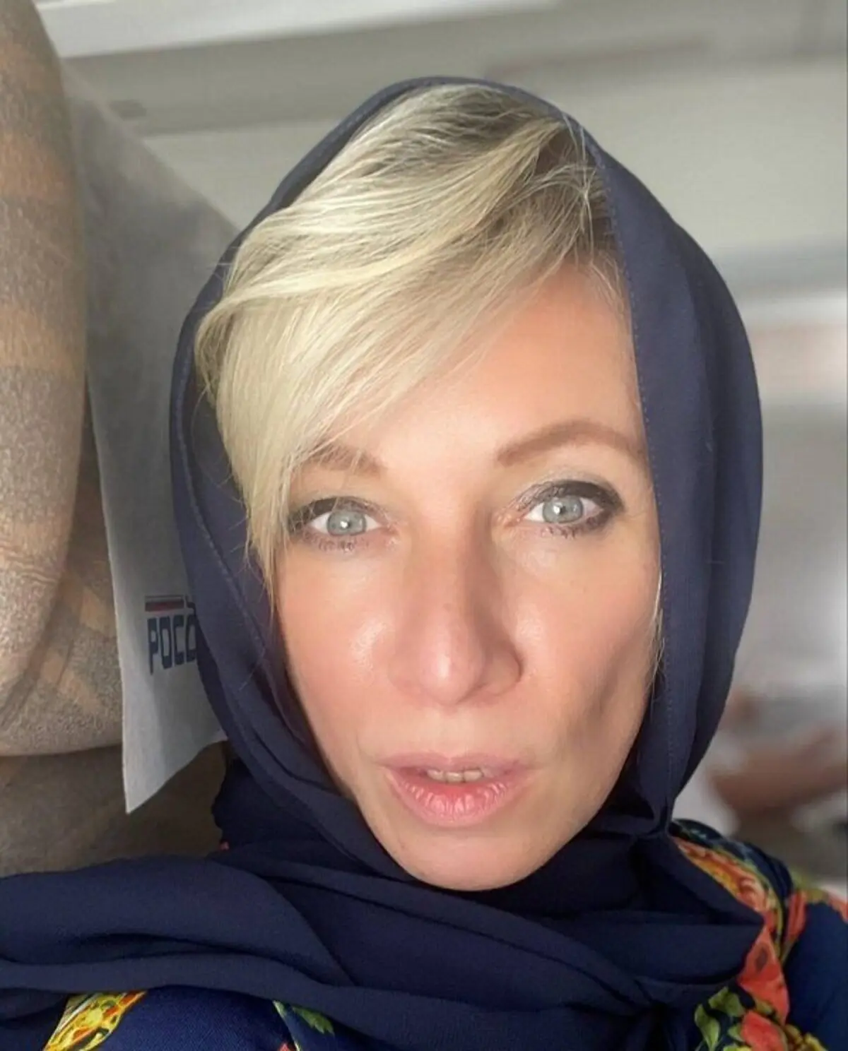پوشش عجیب سخنگوی وزارت امور خارجه روسیه در تهران
