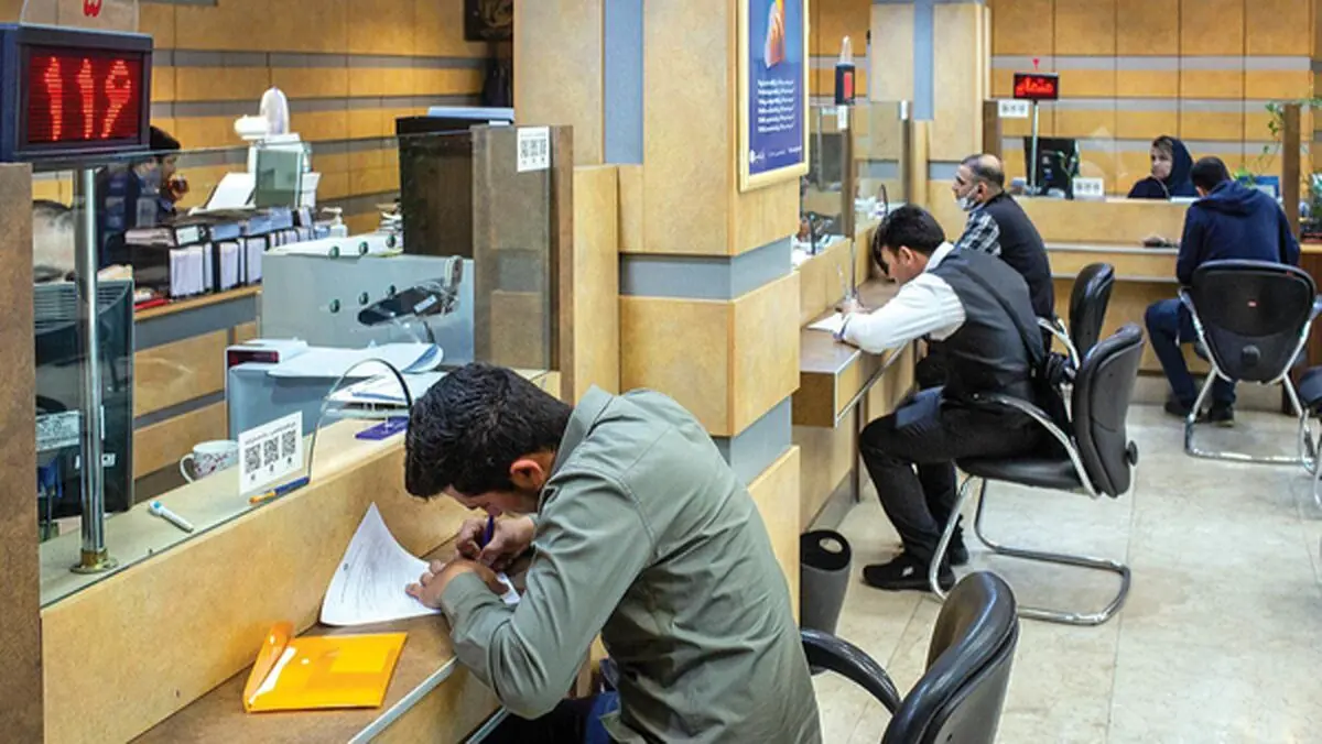 بانک‌ها باز هم مصوبه دولت را پشت گوش انداختند

