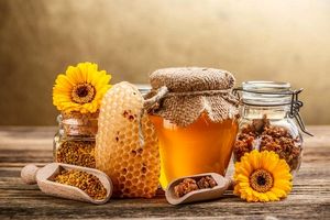 راه‌های تشخیص عسل طبیعی از تقلبی