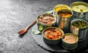 برای پیشگیری از مسمومیت ناشی از مصرف غذای کنسرو شده چه باید کرد؟