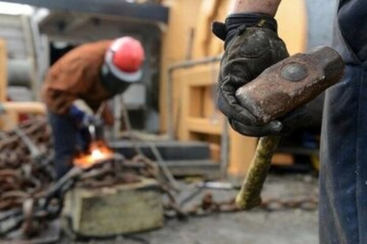 کار کردن در ۱۱ و ۱۲ مرداد اضافهکاری محسوب میشود؟