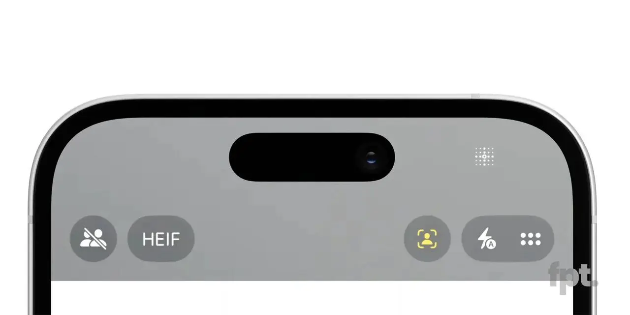 نمای جلو و داینامیک آیلند گوشی آیفون 17e از نزدیک
