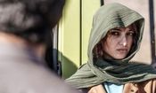 استایل خانم بازیگرِ «علت مرگ: نامعلوم» سوژه عکاسان شد