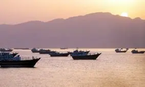 روزنامه ژاپنی: ایران کافی است از عملیات تعمیر و نگهداری کابل‌های اینترنتی زیر تنگه هرمز جلوگیری کند. 