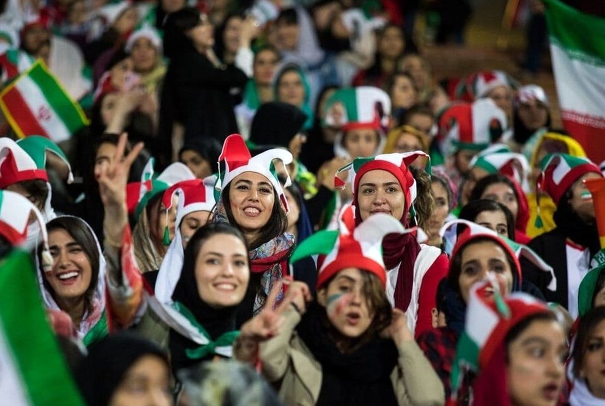 ظرفیت تماشاگران زن شروع نشده، تمام شد!/ عکس
