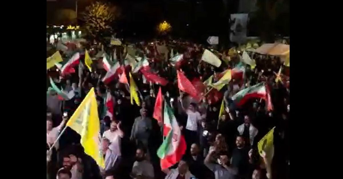 حضور خودجوش مردم در میدان فلسطین تهران در محکومیت رژیم صهیونیستی/ ویدئو