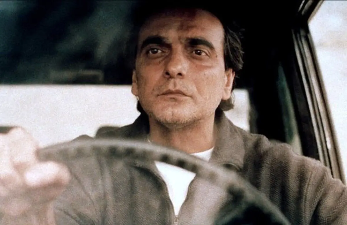 دیالوگ ماندار مرحوم همایون ارشادی در فیلم طمع گیلاس/ ویدئو