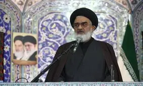 پیام امام جمعه قم به مسئولان کشور از پشت تریبون نماز جمعه/ حجاب و حیا هدف تهاجم دشمن قرار گرفته است