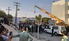 محل اعدام علنی بهمن فرزانه قاتل الهه حسین نژاد/ ویدئو