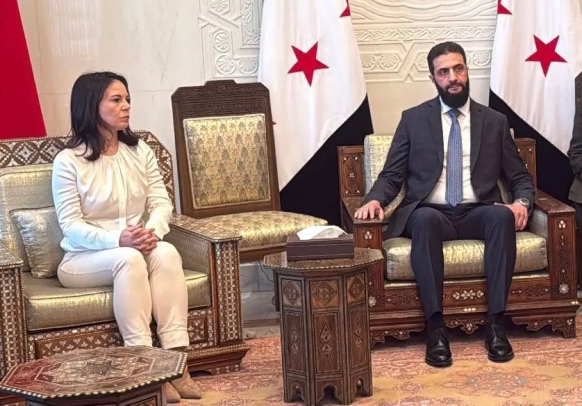 عجیب اما واقعی/ تار شدن وزیر خارجه آلمان در تصاویر دیدار با الجولانی/ عکس
