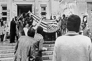 بررسی نخستین روایت مکتوب از درون سفارت تسخیر شده آمریکا در تهران