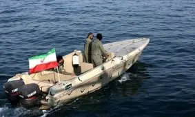 شناور حامل مواد مخدر در آب‌های دریای عمان توقیف شد