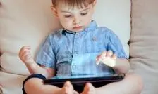 گوشی‌های هوشمند؛ عامل افسردگی کودکان!