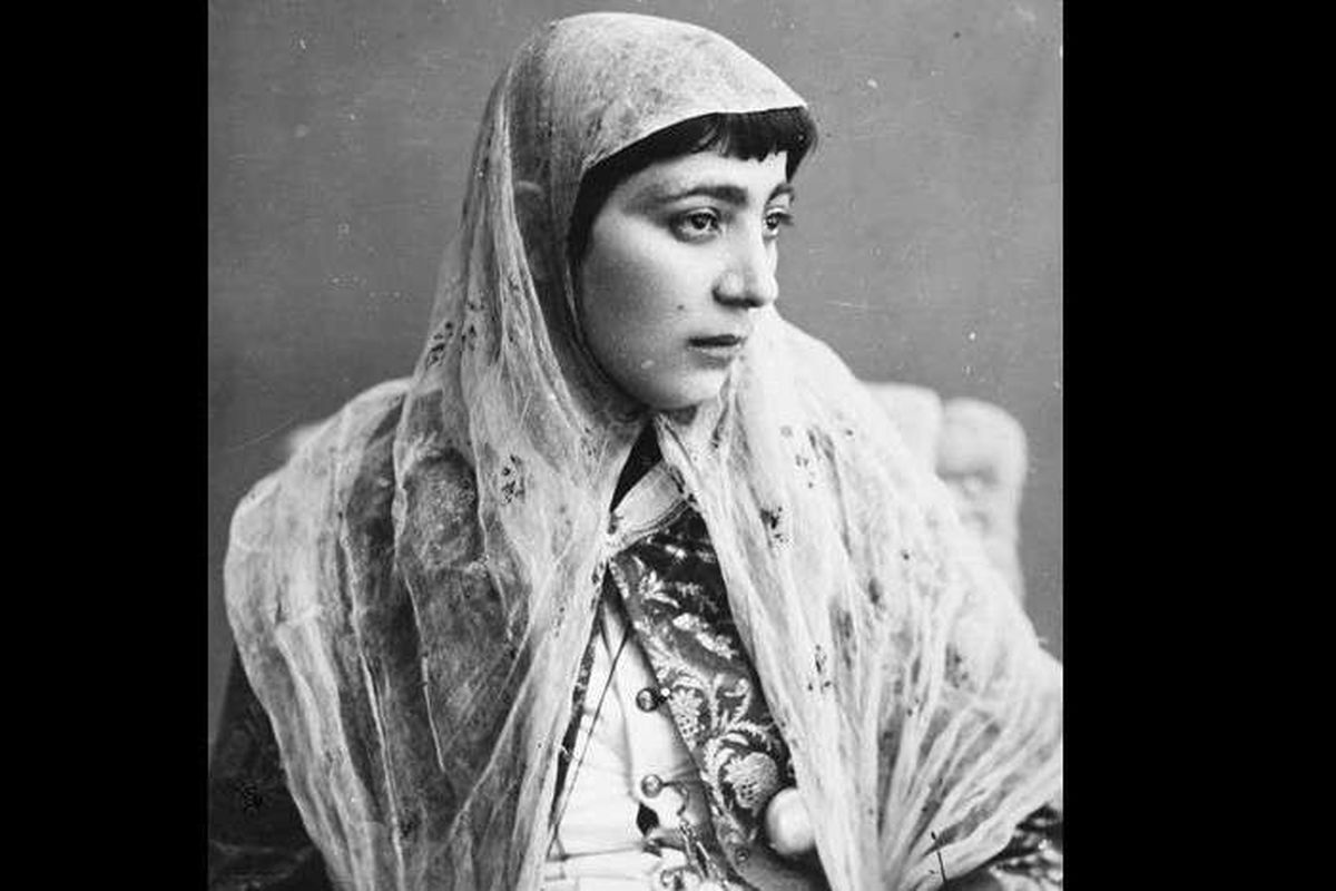 با نخستین روزنامهنگار زن ایرانی آشنا شوید/ او به سیاست دربار و اتفاقات بینالمللی مسلط بود