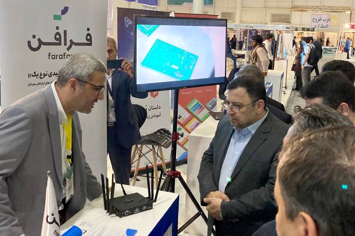 رونمایی از اولین نمونه مودم 5G شرکت دانش بنیان موج آینده فرافن