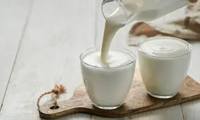 در روزهای آلوده شیر کم چرب بخوریم یا پرچرب؟/ لیست قیمت انواع شیر
