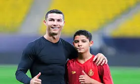 هدیه فوق لاکچری رونالدو به پسرش/ ژست کریس جونیور با لامبورگینی ۲۶۵ هزار یورویی