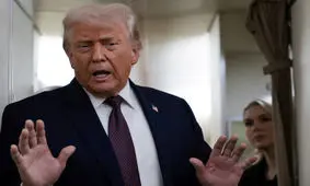 ترامپ: با ایران مذاکره می‌کنیم