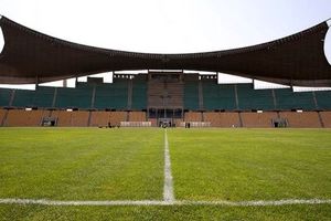  وضعیت عجیب چمن ورزشگاه تختی ساعاتی پیش از دیدار چادرملو و پرسپولیس!/ ویدئو

