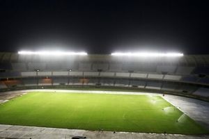 امتیاز میزبانی ورزشگاه پارس شیراز تعلیق شد