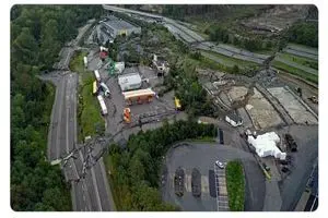 رانش زمین در نیوزیلند یک اردوگاه تفریحی را بلعید