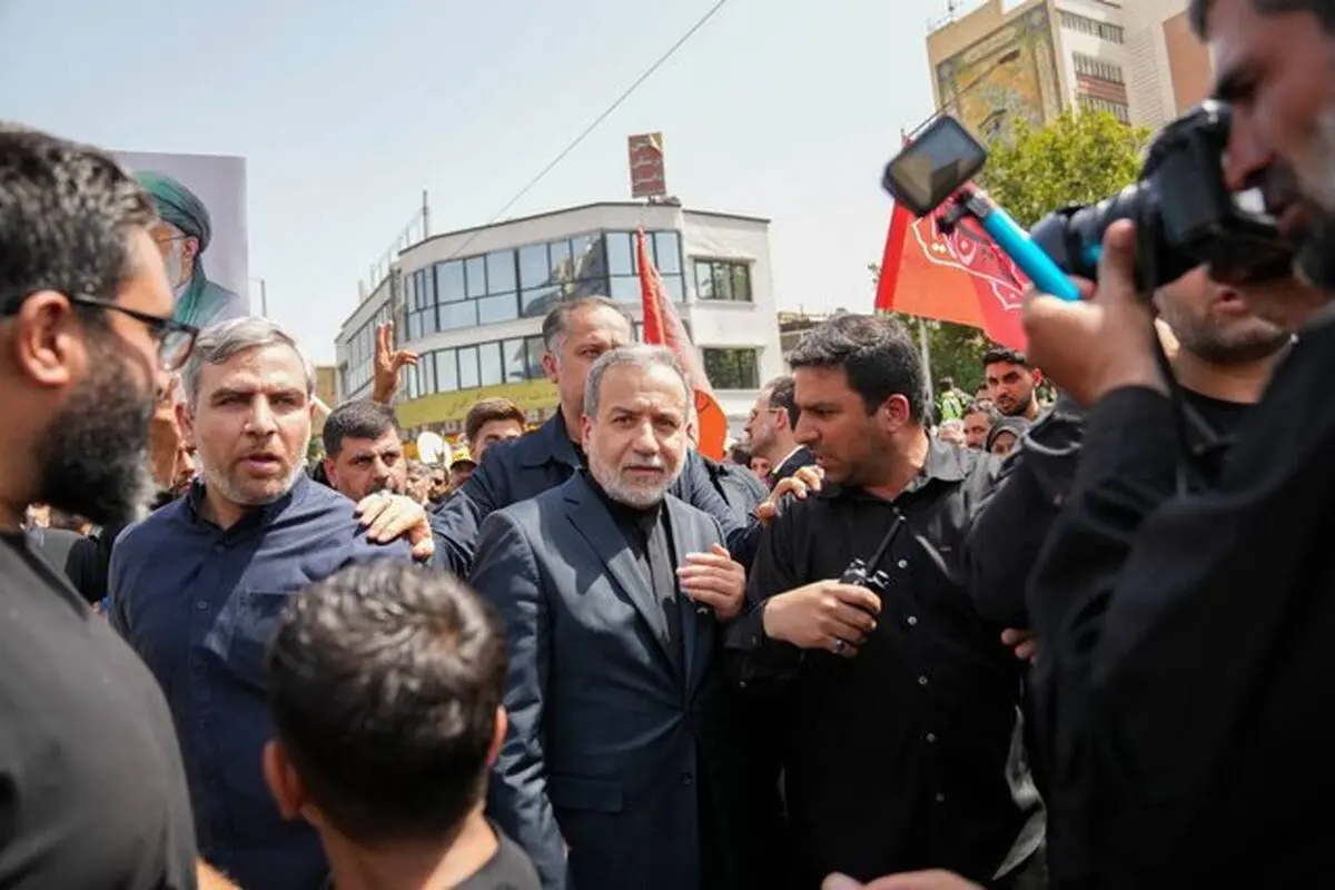 عراقچی: ایران با واژه‌ تسلیم بیگانه است

