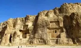 چرا آرامگاه داریوش بزرگ جای ۹ قبر دارد؟/ ویدئو