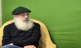 ماجرای متمولی که یک متر کتاب می‌خواست/ دولتی‌ها هیچ دخالتی در انتخاب کتاب برای نشر نداشتند/ روبه روی دانشگاه تهران خبری از کتاب زیراکسی نبود