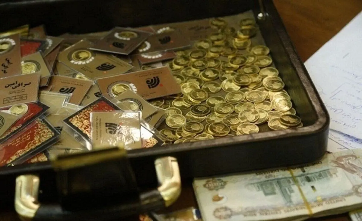 کشف ۲۱ کیلو سکه پارسیان تقلبی در بازار کاشان
