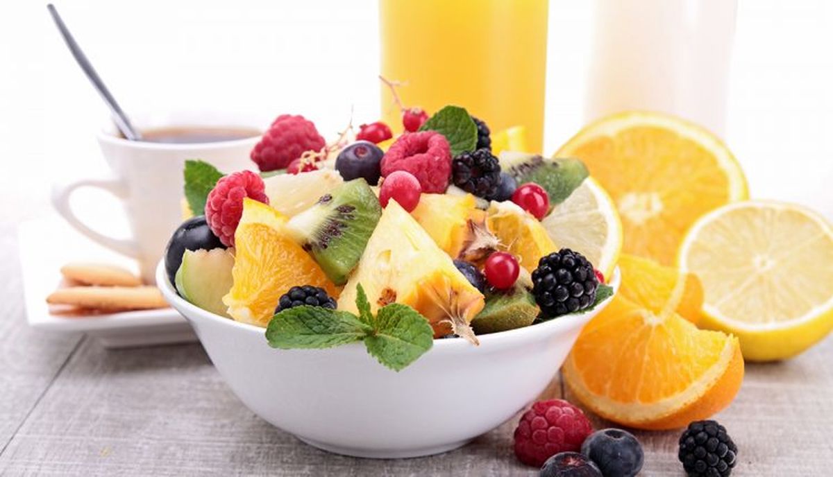 فواید خوردن میوه به صورت ناشتا