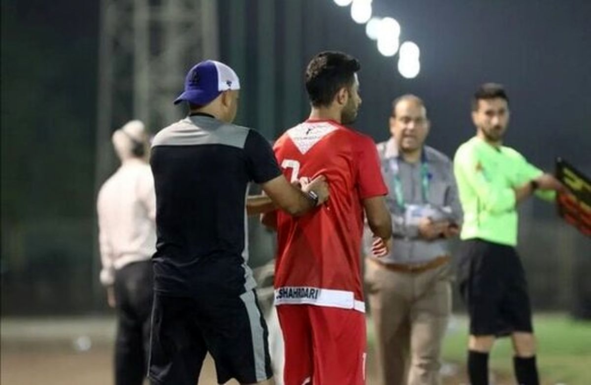 دزدی پیراهن در لیگ فوتبال ایران