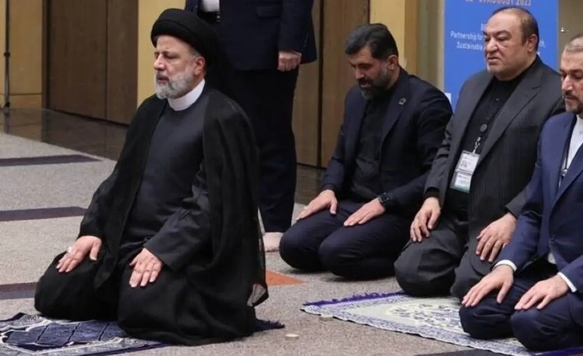 ماجرای تکه‌تکه کردن سجاده نماز رئیسی به عنوان تبرّک به روایت دخترش/ ویدئو


