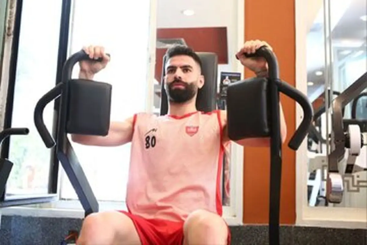 اولین تصویر از ستاره پرسپولیس پس از عمل جراحی