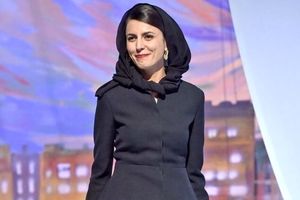 آرایش غلیظ لیلا حاتمی در فیلم «پیرپسر»