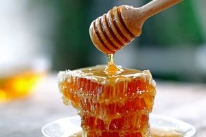 فواید شگفت انگیز عسل برای سلامتی
