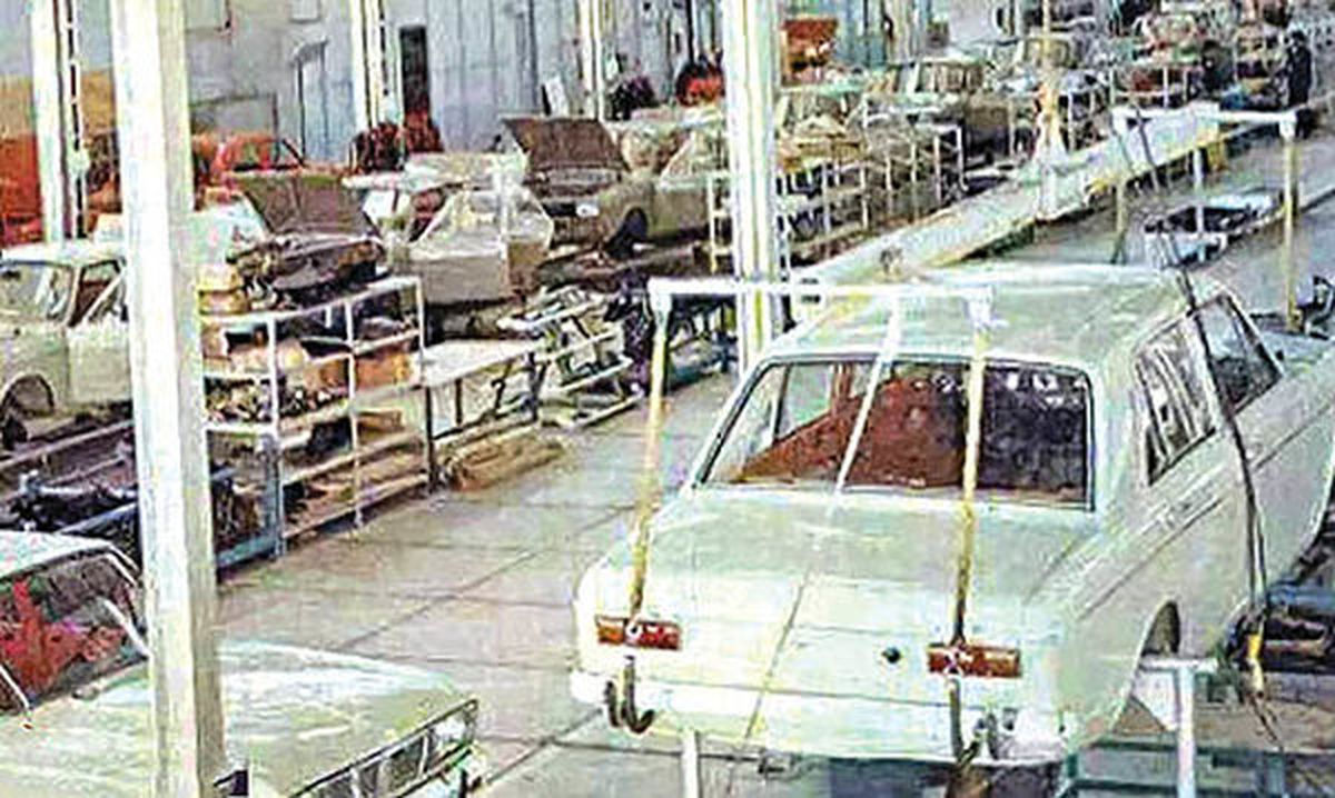 در زمینهای وقفی اطراف کارخانه ها برای کارگران خانه ساخته می شود/ ۲ وزیر سابق، یک رئیس مجلس، ۹ فرمانده نظامی و ۹ سرکوبگر حکومت پهلوی تیرباران شدند